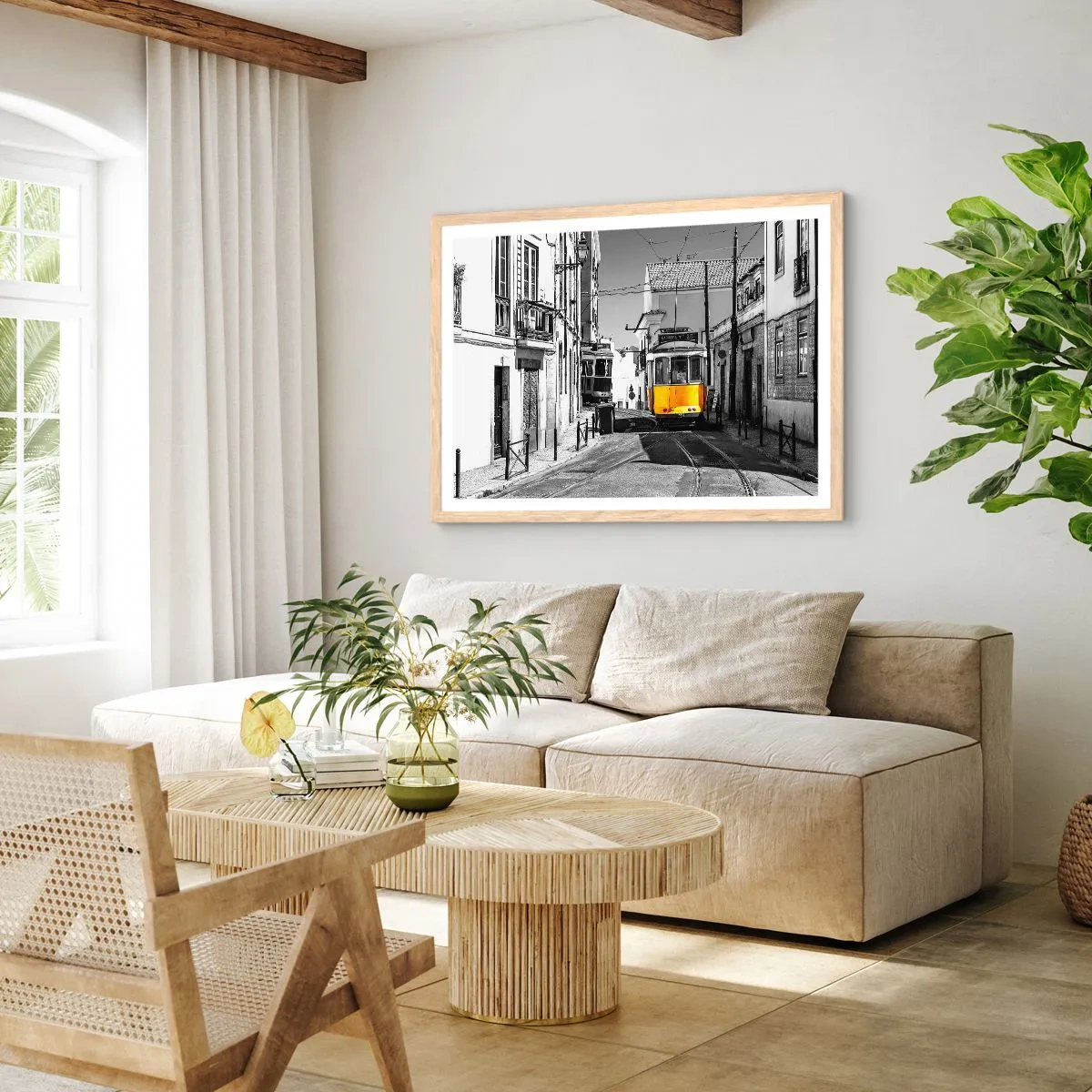 Plakat i ramme af lyst egetræ - Lissabons ånd - 91x61 cm