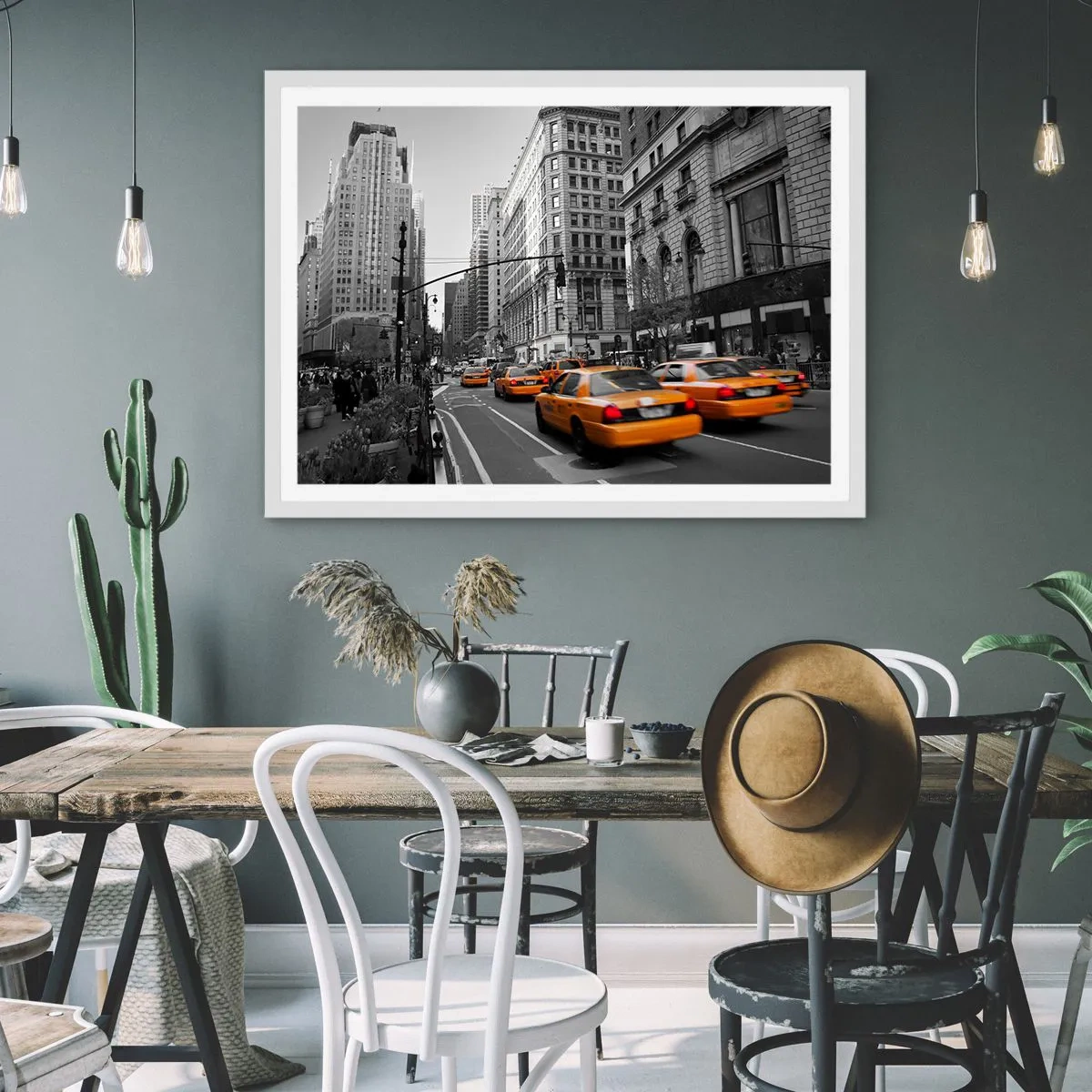 Plakat i hvid ramme - Storbyens sol - 70x50 cm