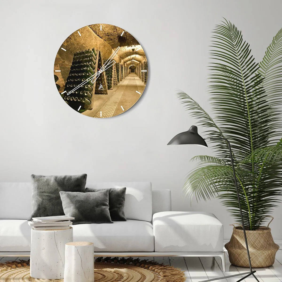 Vægur, Uret - En vinkælder og rækker af flasker på hylder - 30x30cm - Smagens fødsel - Moderne vægdekoration til stue, køkken og soveværelse ARTTOR