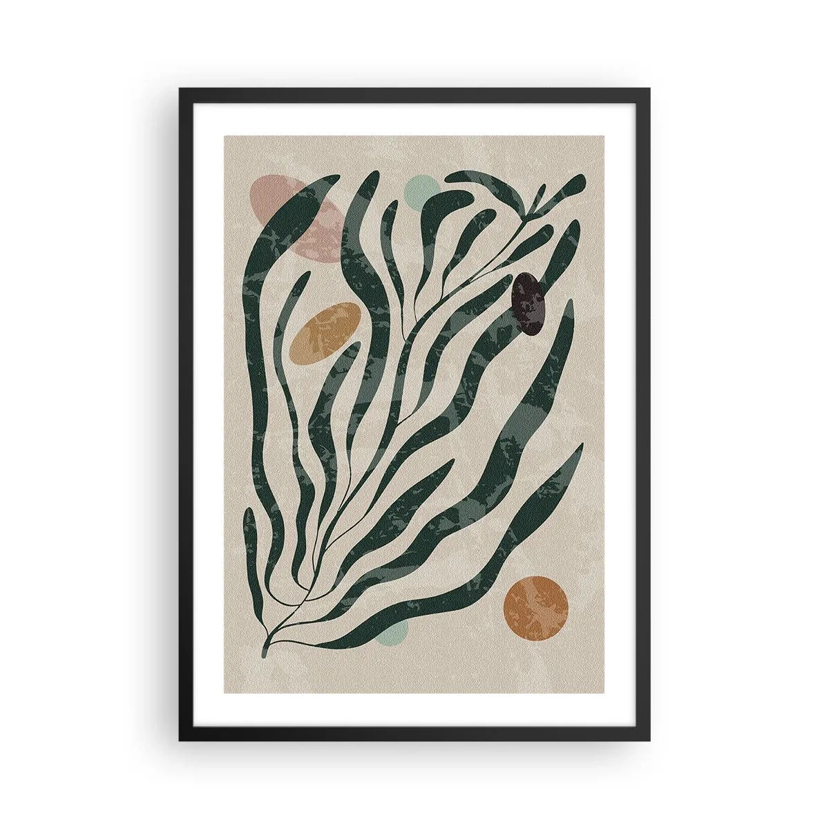 Plakat i sort ramme - Abstrakt plantekomposition i grønt og beige - 50x70cm - Blandt det grønne - Moderne vægdekoration til stue og soveværelse ARTTOR