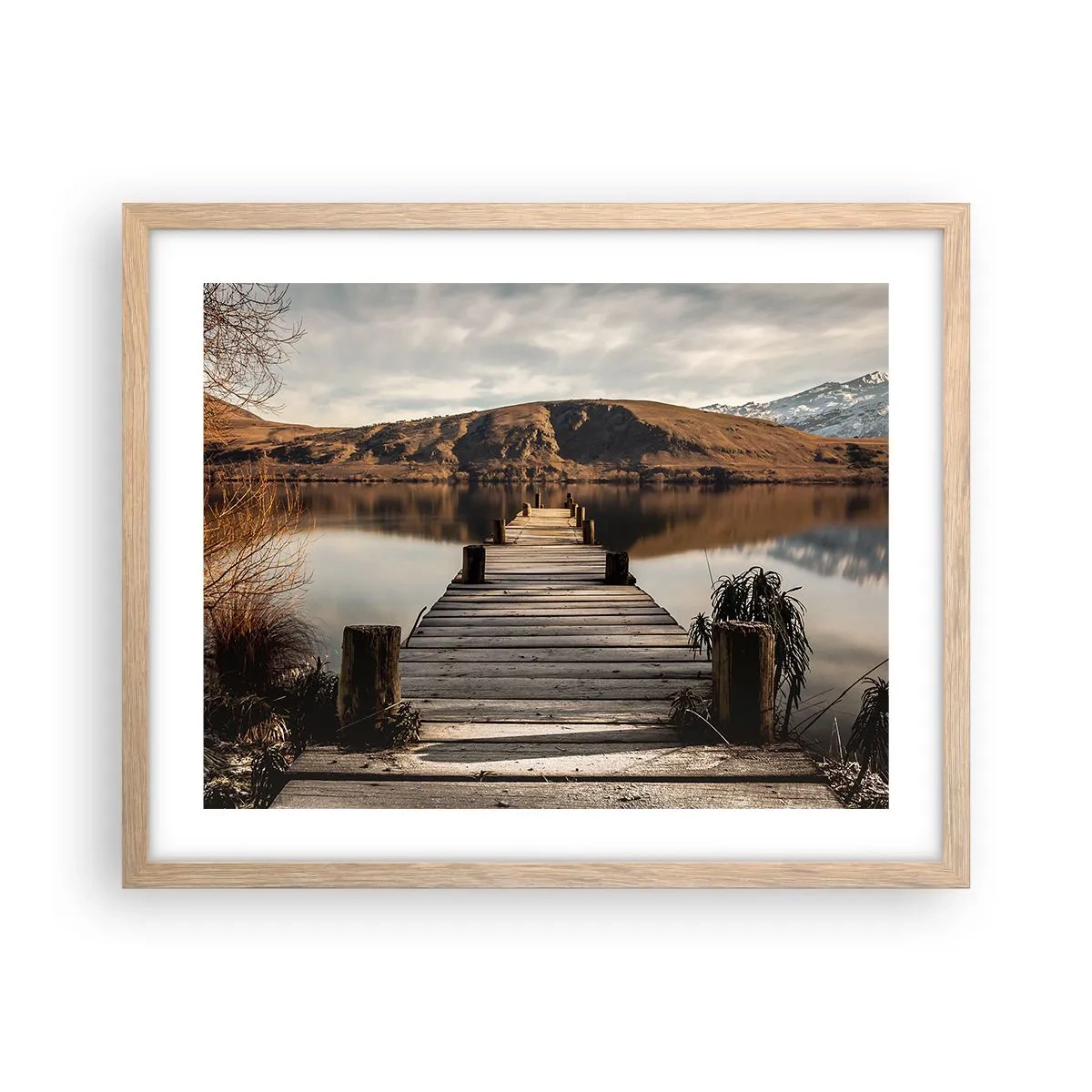 Plakat i ramme af lyst egetræ - Et landskab i stilhed - 50x40 cm