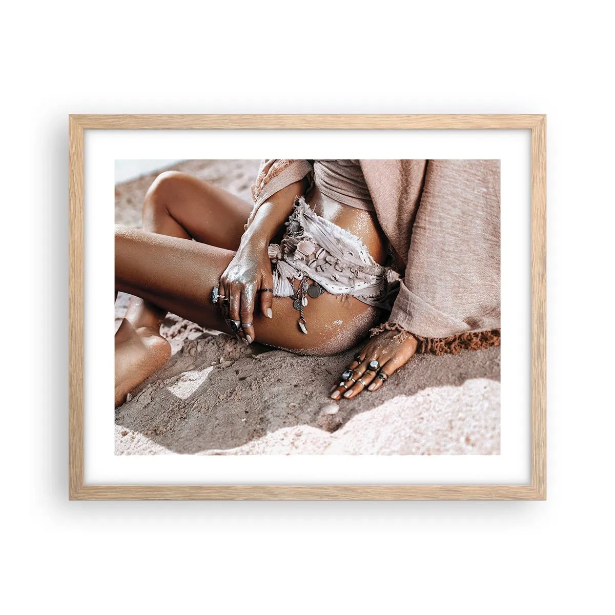 Plakat i ramme af lyst egetræ - Kastet ud af bølgerne? - 50x40 cm