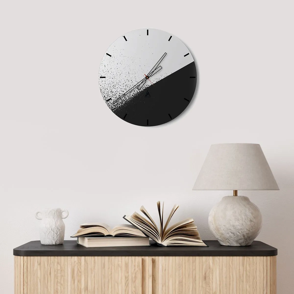 Vægur, Uret - Geometrisk komposition i kontrasterende sort og hvid - 30x30cm - Hurtigere og hurtigere, mere og mere - Moderne vægdekoration til stue, køkken og soveværelse ARTTOR