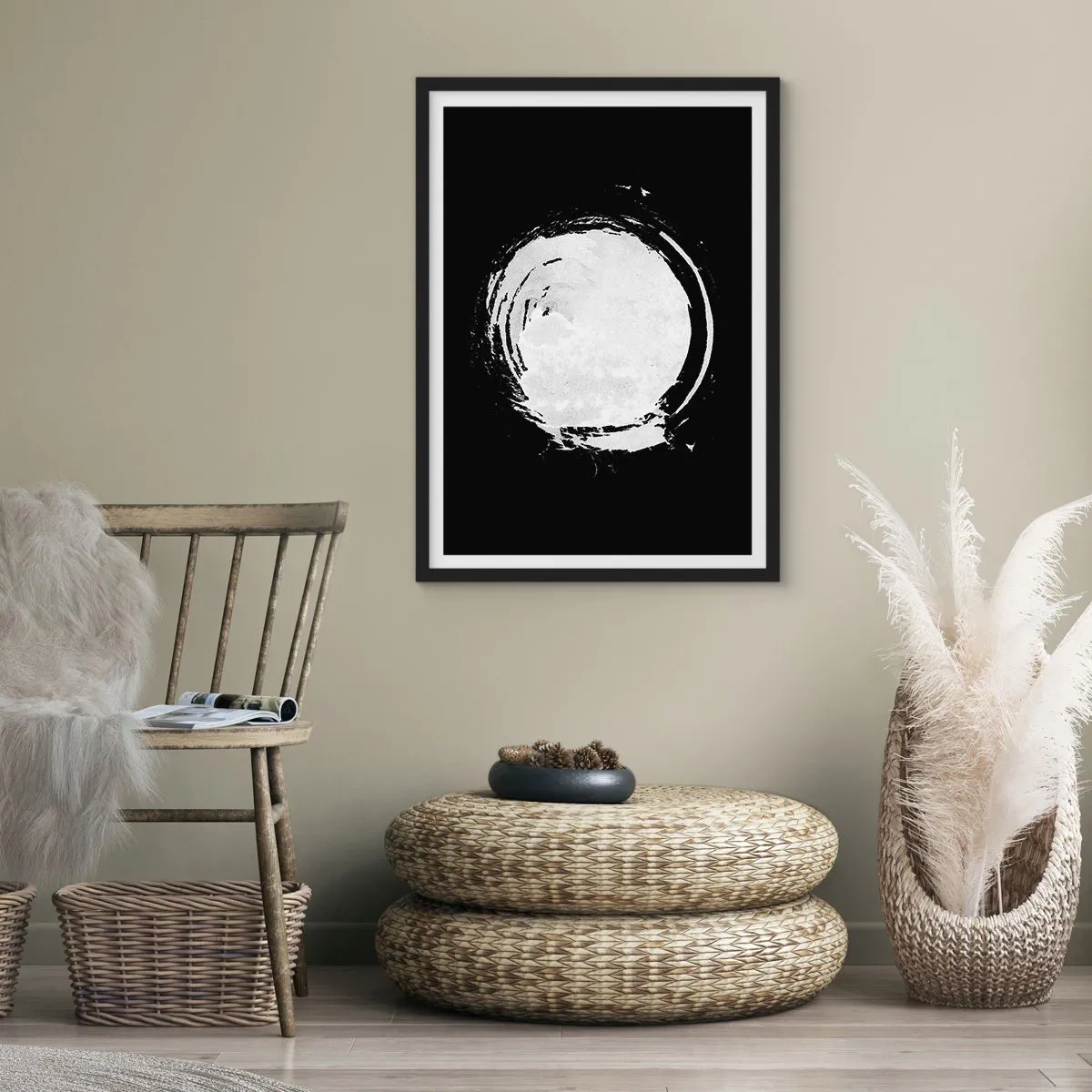 Plakat i sort ramme - Hvid abstrakt cirkelform på en sort baggrund - 50x70cm - Den gode vej ud - Moderne vægdekoration til stue og soveværelse ARTTOR