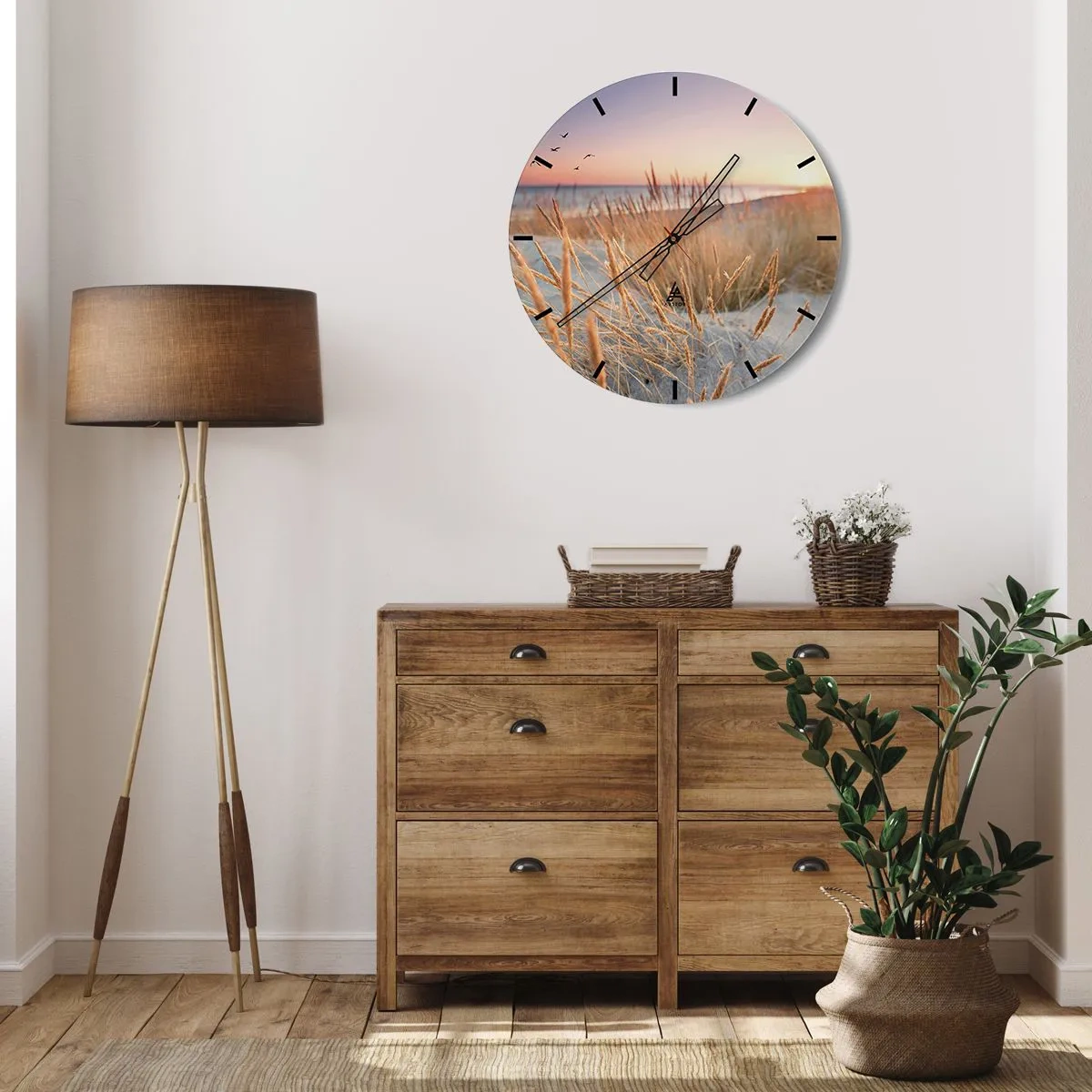 Vægur, Uret - Strandgræs ved solnedgang med udsigt over havet - 30x30cm - Baltisk vuggevise - Moderne vægdekoration til stue, køkken og soveværelse ARTTOR
