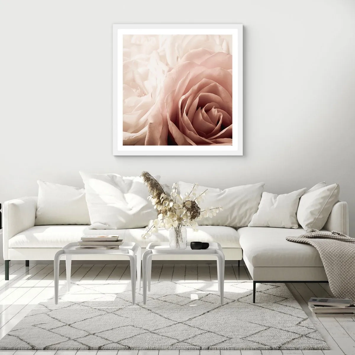 Plakat i hvid ramme - I rosens hjerte - 40x40 cm