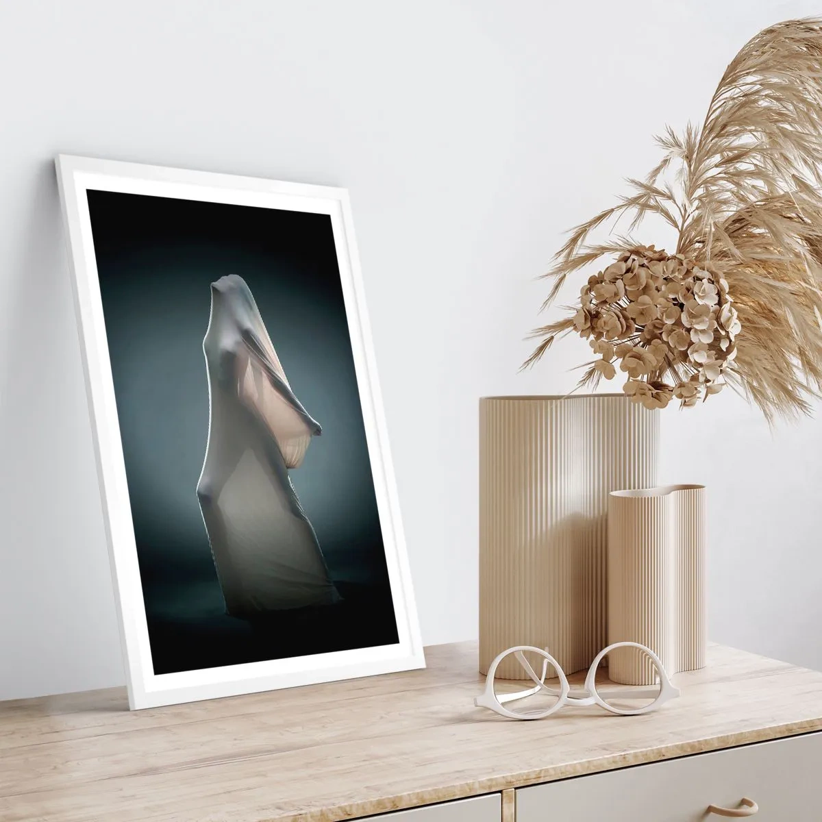 Plakat i hvid ramme - Skjulte begær - 40x50 cm