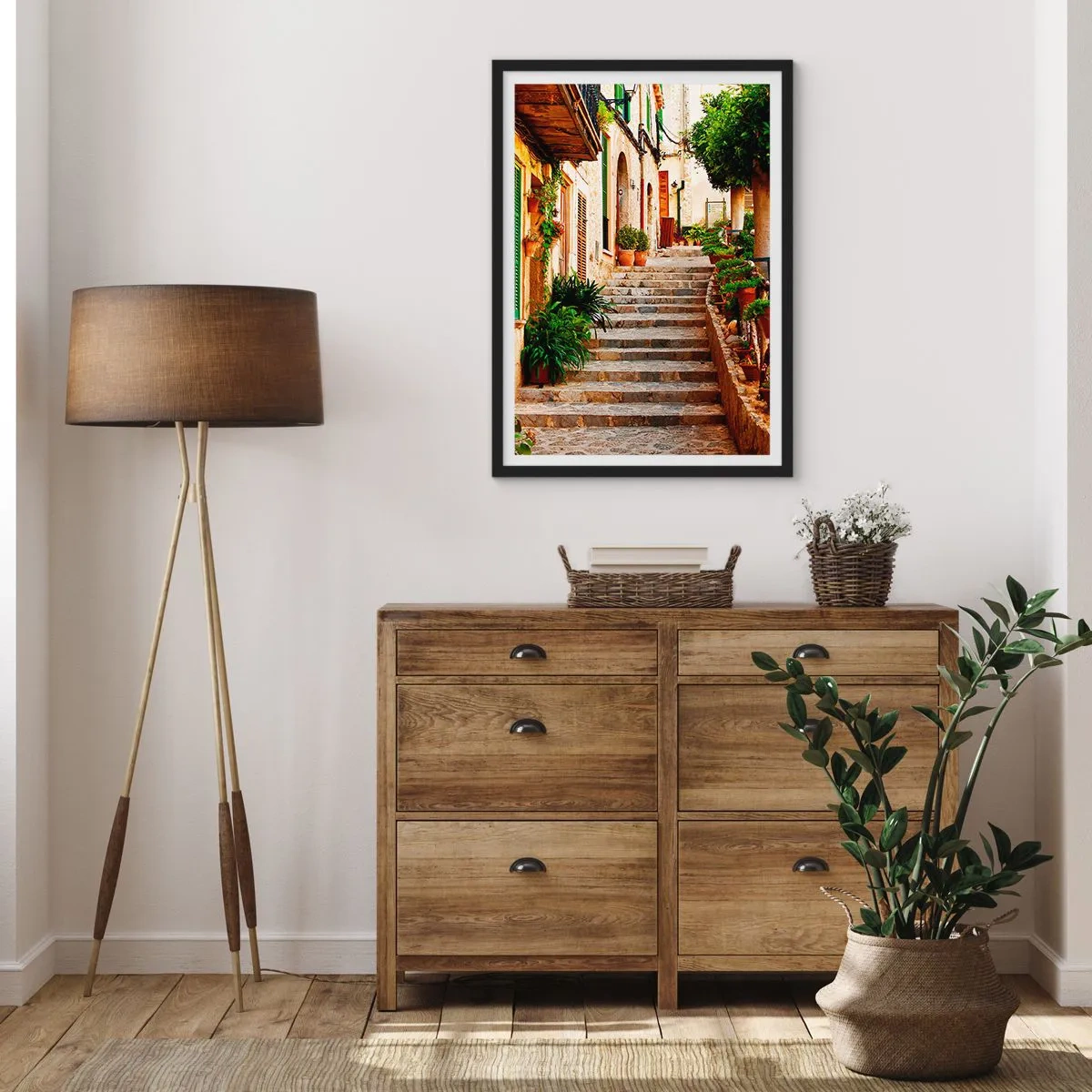 Plakat i sort ramme - Charmen ved en middelhavsgade - 50x70cm - Magien ved en spansk ferie - Moderne vægdekoration til stue og soveværelse ARTTOR