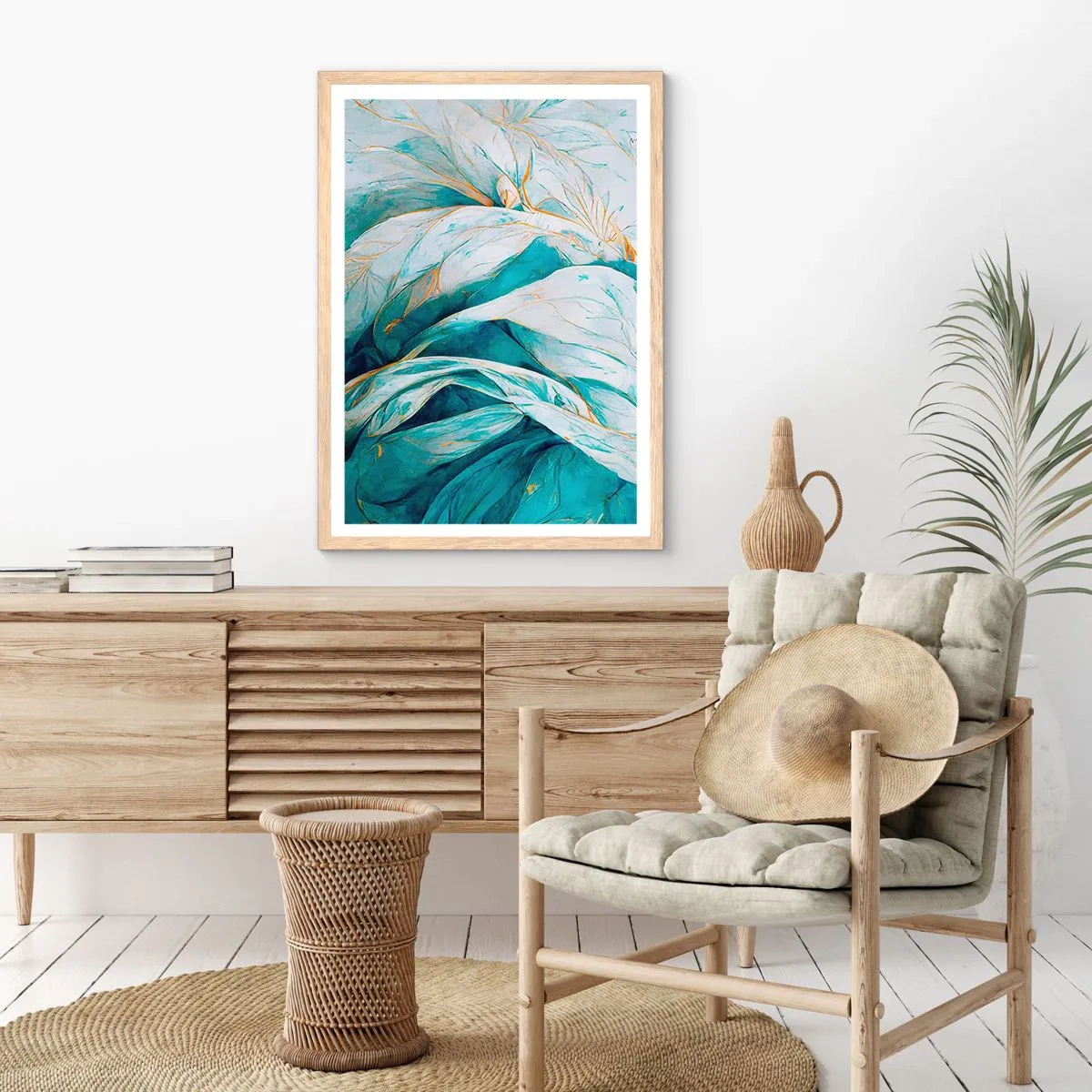 Plakat i ramme af lyst egetræ - Blå abstraktion med et guldmotiv - 70x100 cm