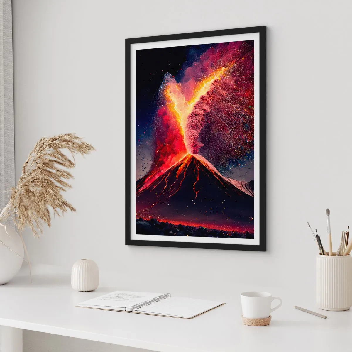 Plakat i sort ramme - En udbrudt vulkan i et natlandskab - 50x70cm - Skønhed og rædsel - Moderne vægdekoration til stue og soveværelse ARTTOR