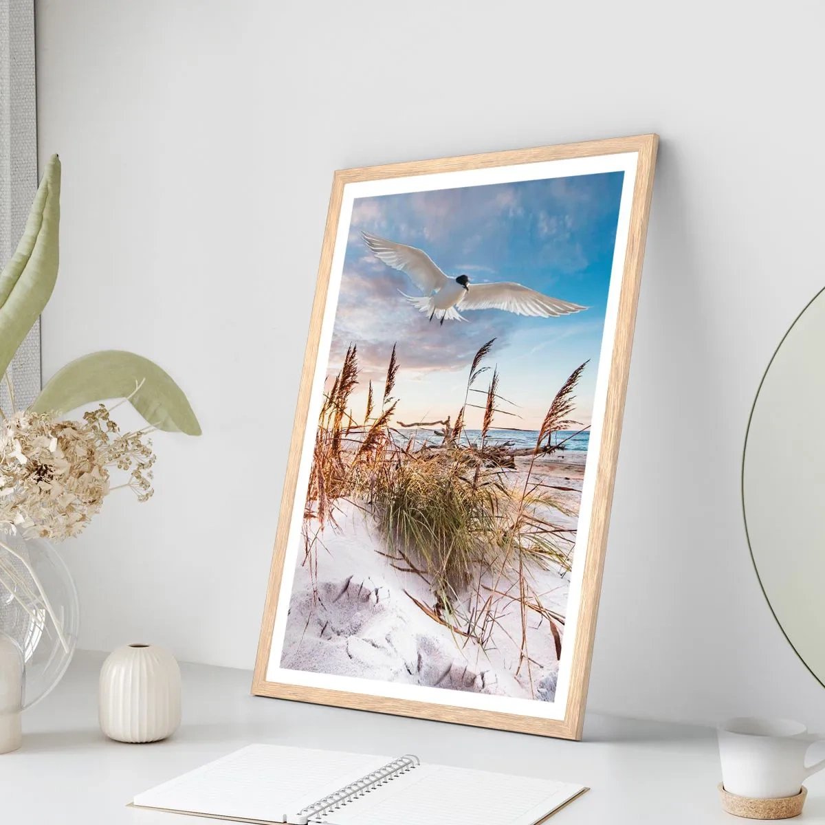 Plakat i ramme af lyst egetræ - Vind fra havet - 50x70 cm