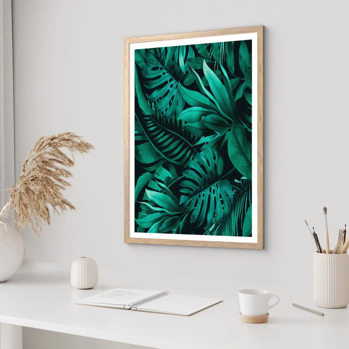 Plakat i ramme af lyst egetræ - Dyb tropisk grøn - 50x70 cm