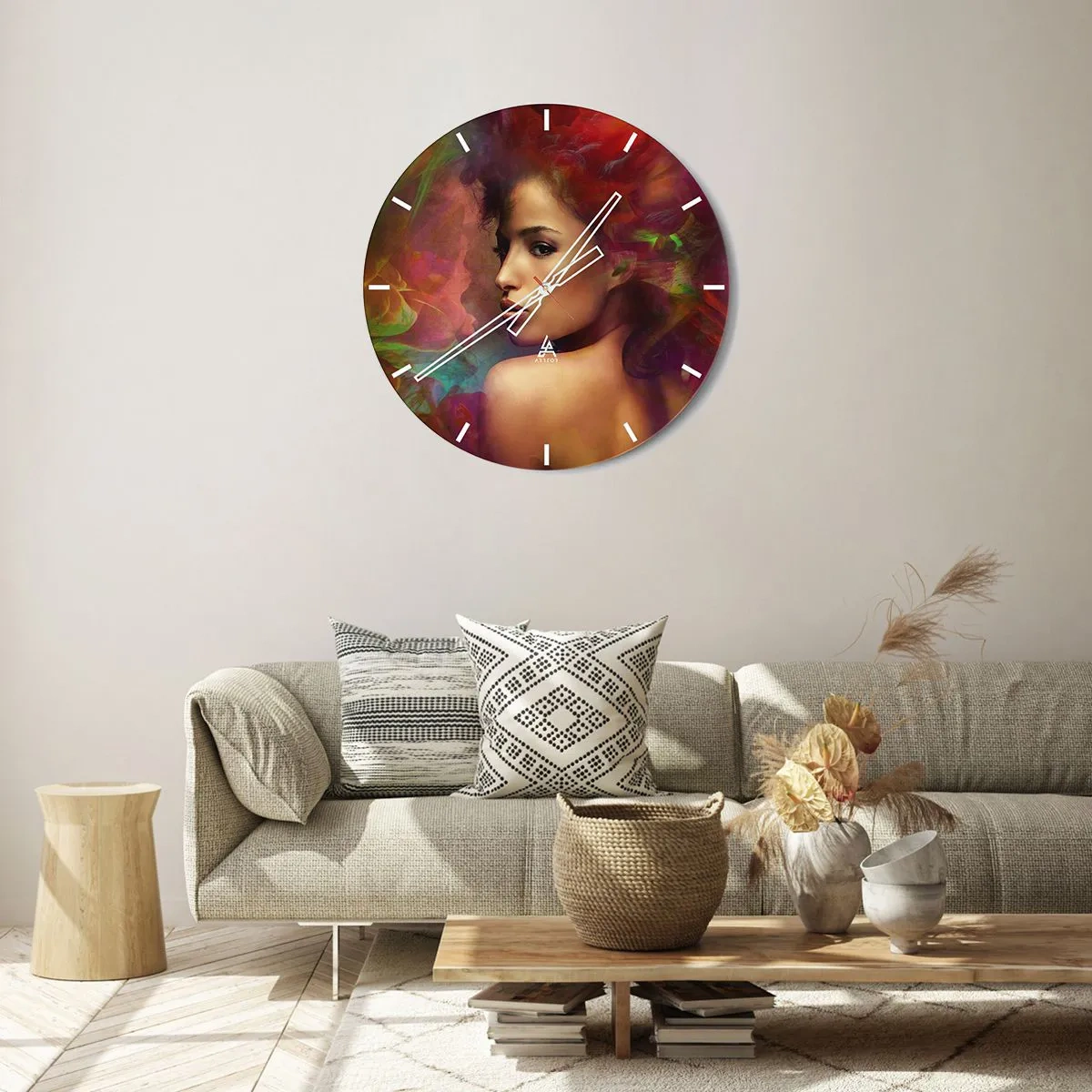 Vægur, Uret - Portræt af en kvinde med farverige, disede effekter i baggrunden - 30x30cm - Smukkere end en regnbue, sart som tåge - Moderne vægdekoration til stue, køkken og soveværelse ARTTOR