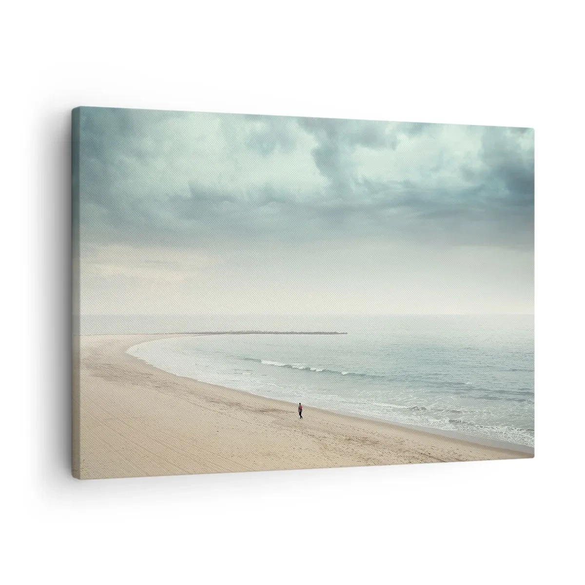 Lærredstryk - Billede på lærred - En ensom skikkelse på en øde strand ved et roligt hav - 70x50cm - På jagt efter fred - Moderne vægdekoration til stue og soveværelse ARTTOR