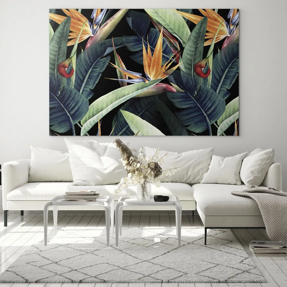 Billede på glas - Strelitzia-blomster og tropiske blade på en sort baggrund - 70x50cm - Flammeblomster i troperne - Moderne vægdekoration til stue og soveværelse ARTTOR