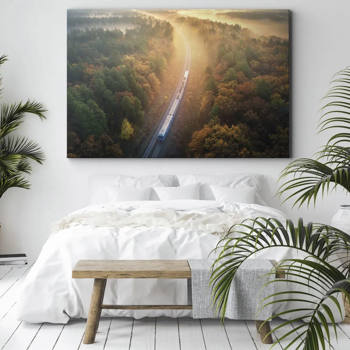 Lærredstryk - Billede på lærred - Et tog i en efterårsskov ved daggry - 70x50cm - Efterårsrejse - Moderne vægdekoration til stue og soveværelse ARTTOR