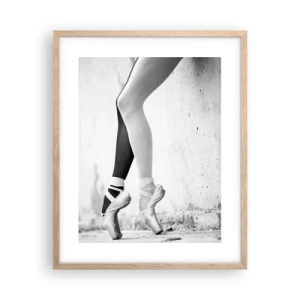Plakat i ramme af lyst egetræ - Ballerina, voila! - 40x50 cm