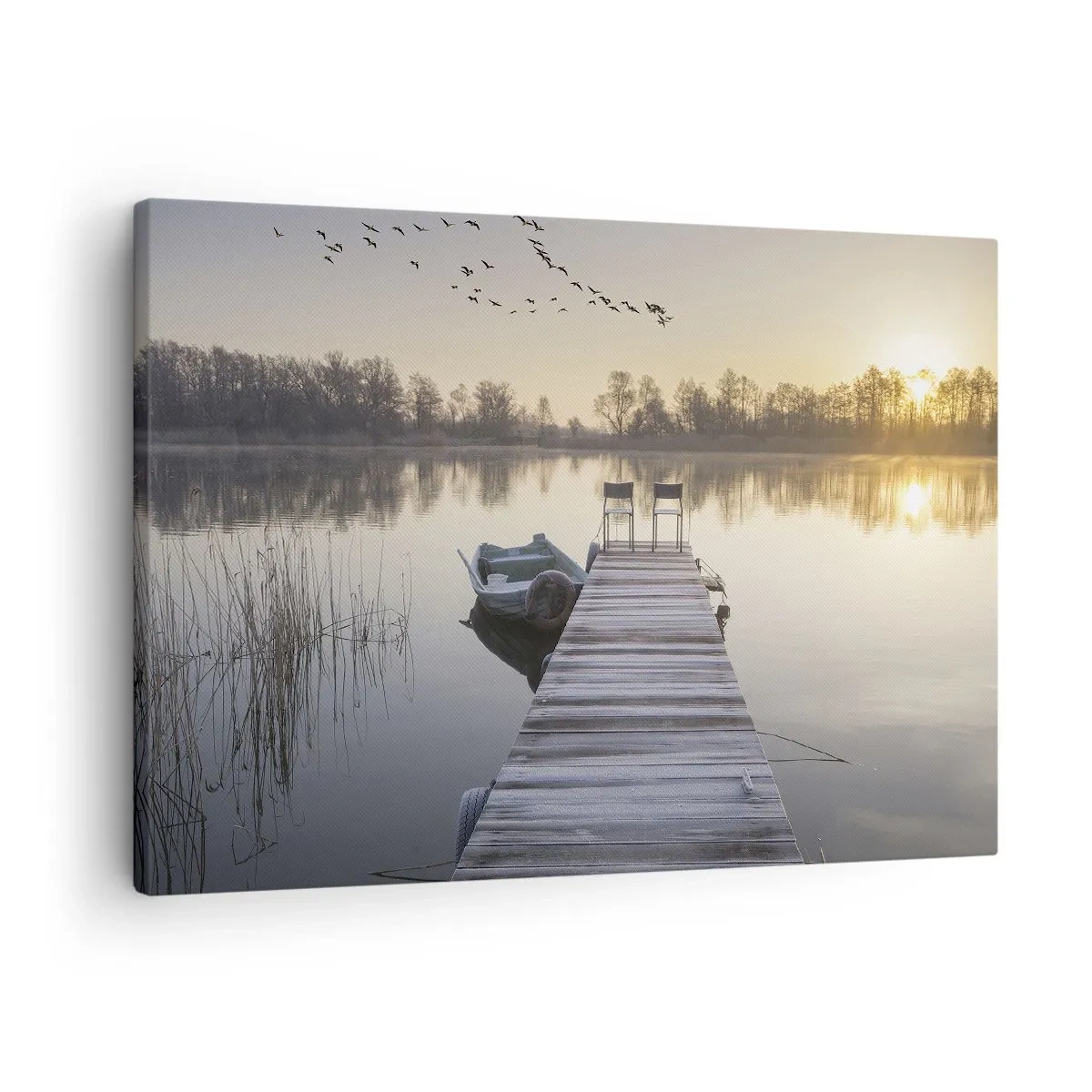 Lærredstryk - Billede på lærred - En mole ved søen om morgenen med en båd og stole - 70x50cm - Jeg kommer tilbage om et stykke tid - Moderne vægdekoration til stue og soveværelse ARTTOR