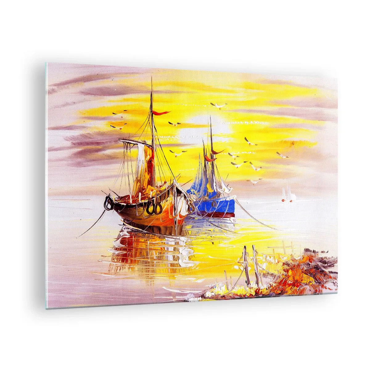 Billede på glas - Fiskerbåde ved solnedgang på roligt vand - 70x50cm - Et velfortjent hvil i havnen - Moderne vægdekoration til stue og soveværelse ARTTOR