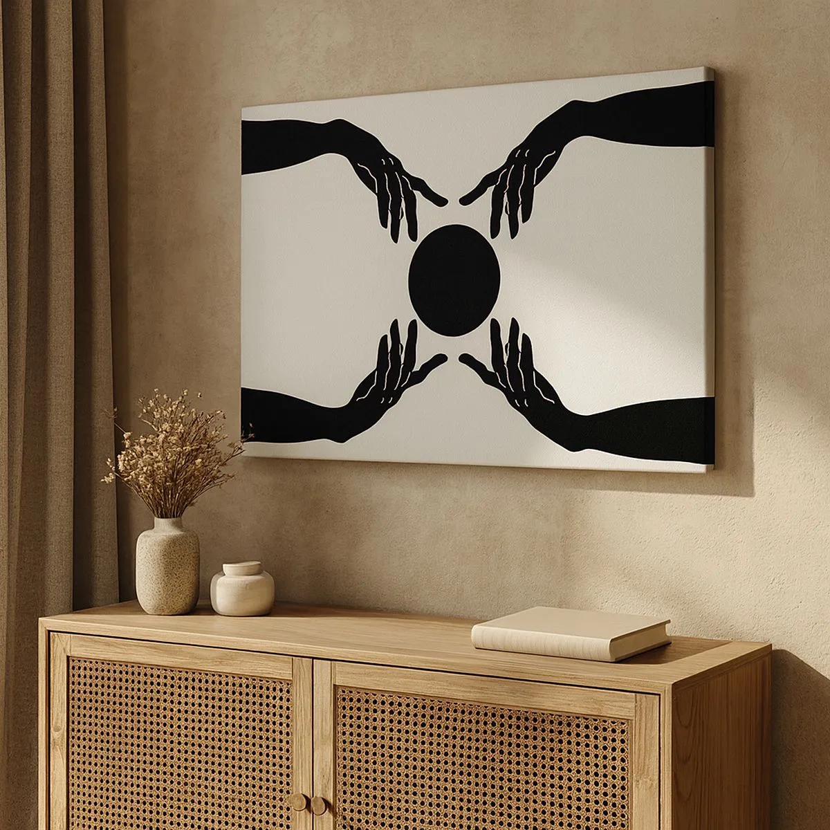 Lærredstryk - Billede på lærred - Sorte hænder i en symmetrisk komposition med en bold - 70x50cm - Et hemmeligt tegn - Moderne vægdekoration til stue og soveværelse ARTTOR