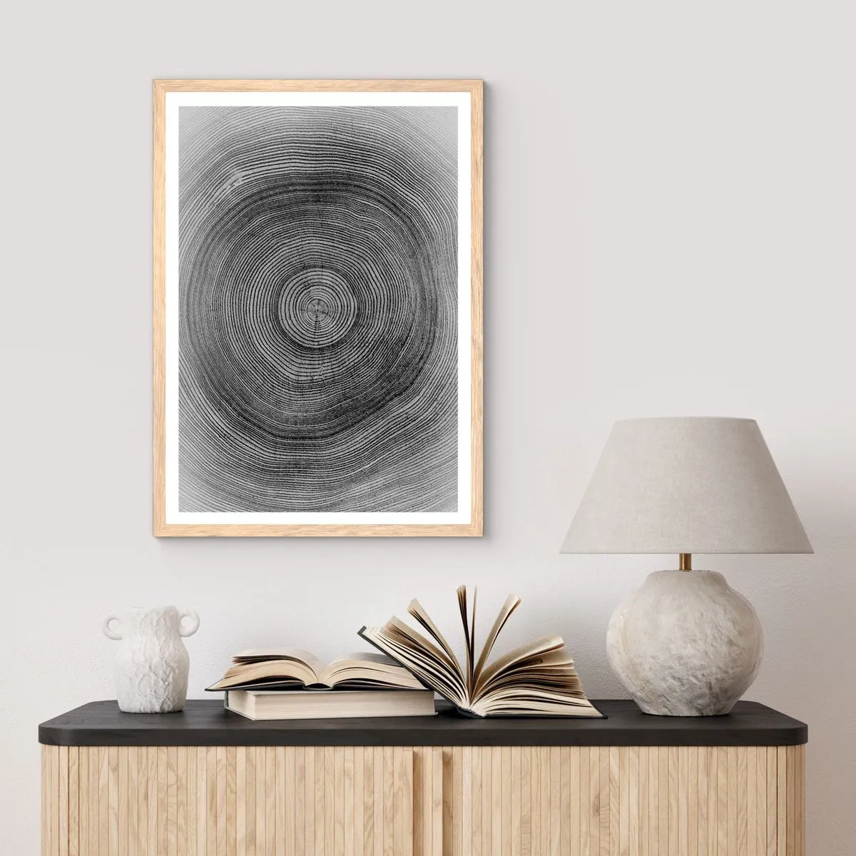 Plakat i ramme af lyst egetræ - Et tegn på tiden - 50x70 cm
