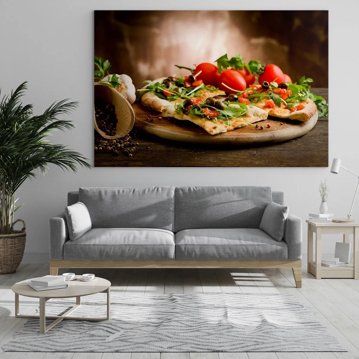 Billede på glas - Pizza på en træplade med rucola og tomater - 70x50cm - Direkte fra ovnen og fra haven - Moderne vægdekoration til stue og soveværelse ARTTOR