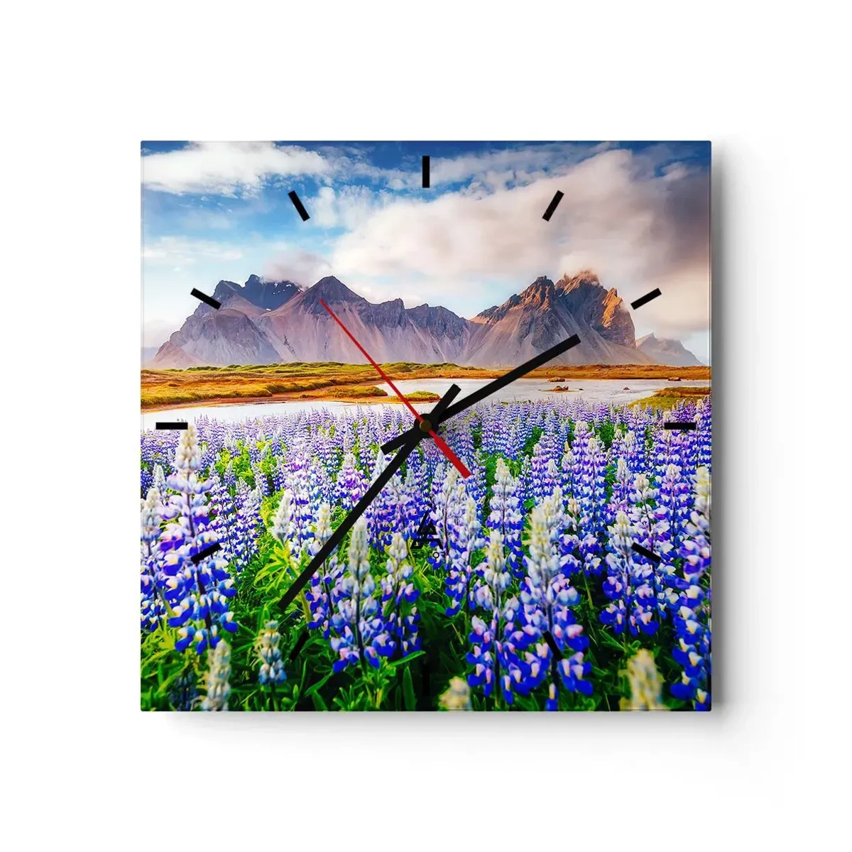 Vægur, Uret - Styrke og strenghed ved siden af blidhed - 40x40 cm