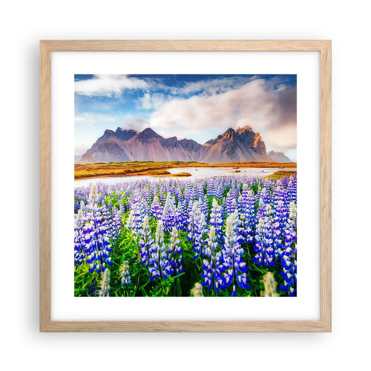 Plakat i ramme af lyst egetræ - Styrke og strenghed ved siden af blidhed - 40x40 cm