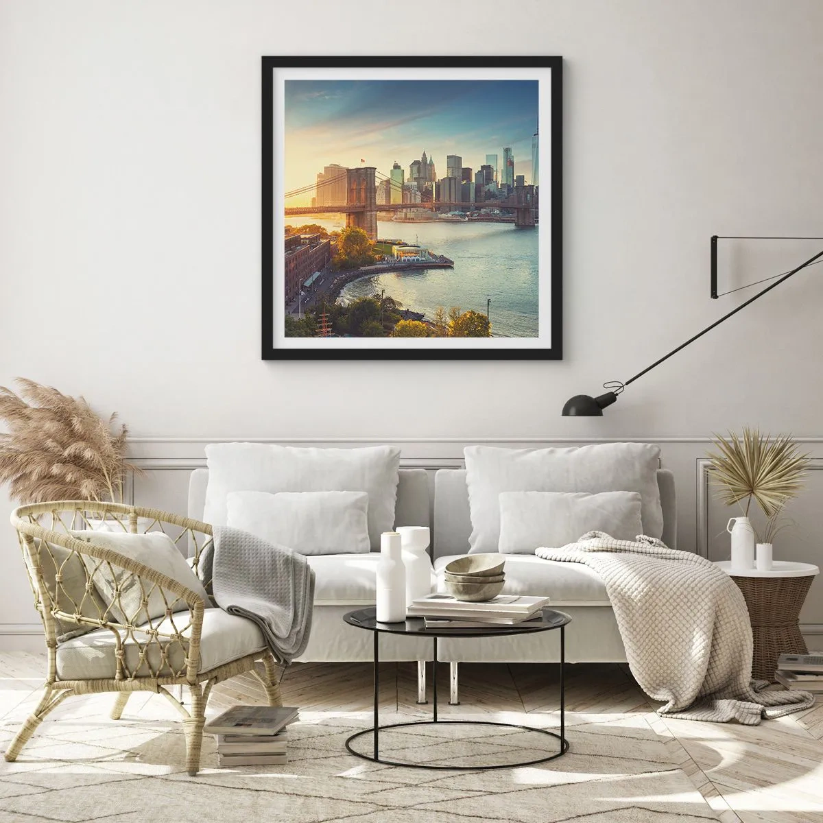 Plakat i sort ramme - Den store bys daggry - 60x60 cm