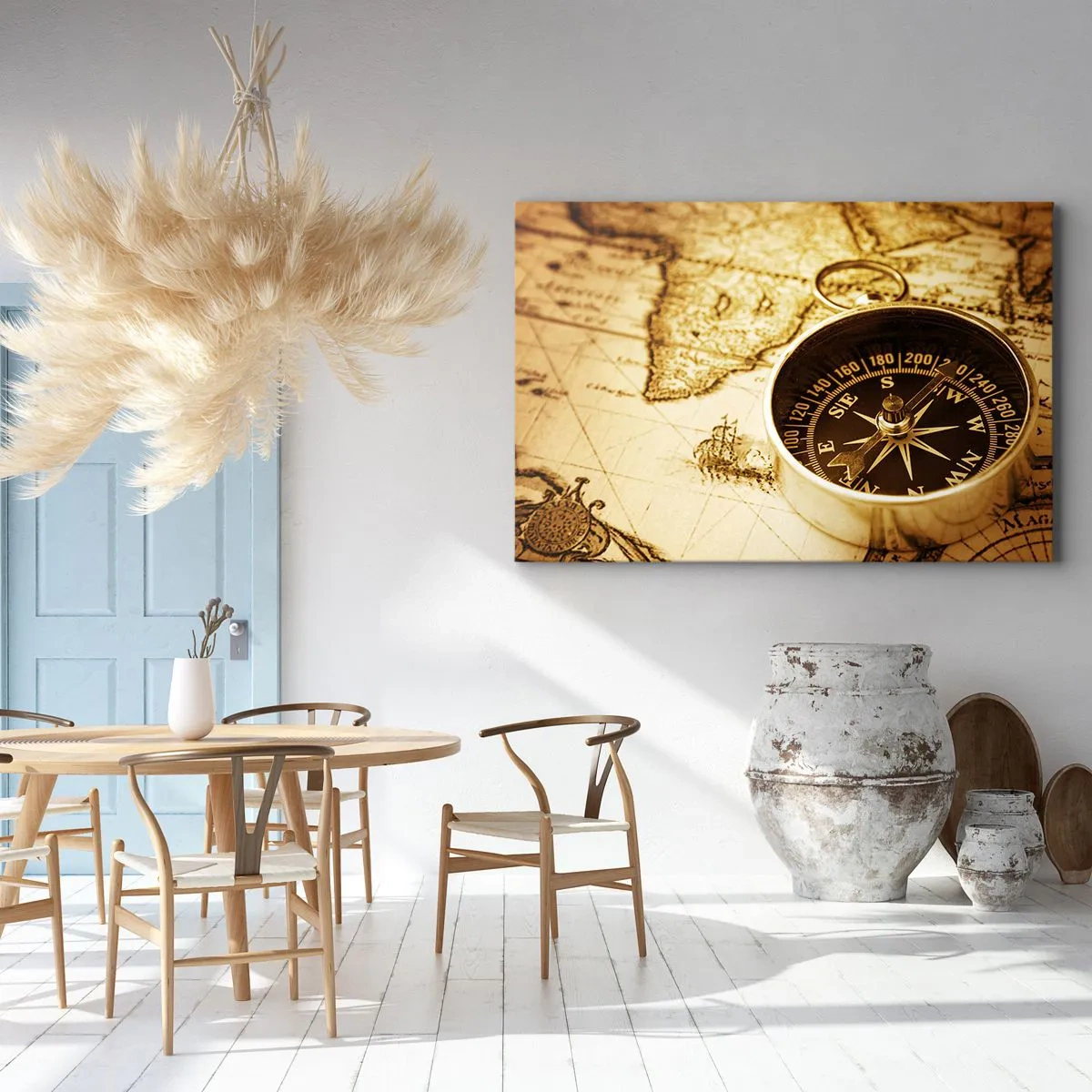 Lærredstryk - Billede på lærred - Et antikt kompas mod baggrunden af et gammelt verdenskort - 70x50cm - Øst eller vest? - Moderne vægdekoration til stue og soveværelse ARTTOR
