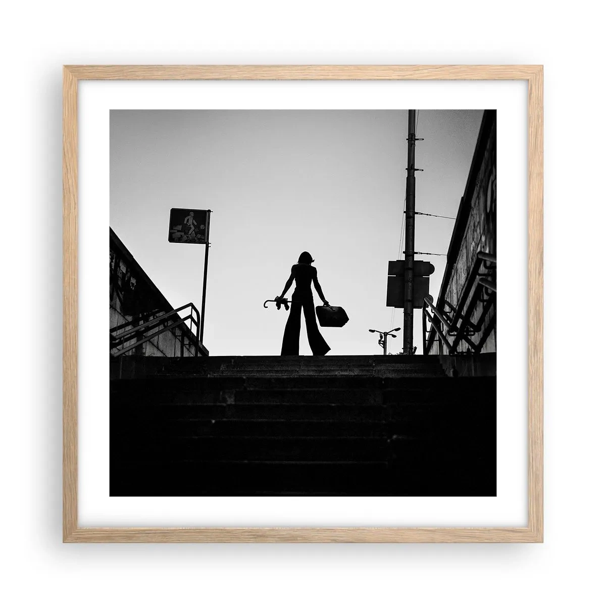 Plakat i ramme af lyst egetræ - Vandring i byen - 50x50 cm