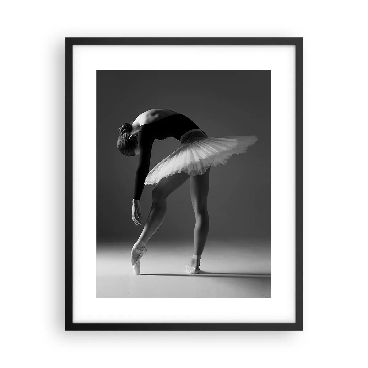 Plakat i sort ramme - Bella balerina - 40x50 cm