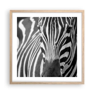 Plakat i ramme af lyst egetræ - Verden er sort og hvid - 50x50 cm