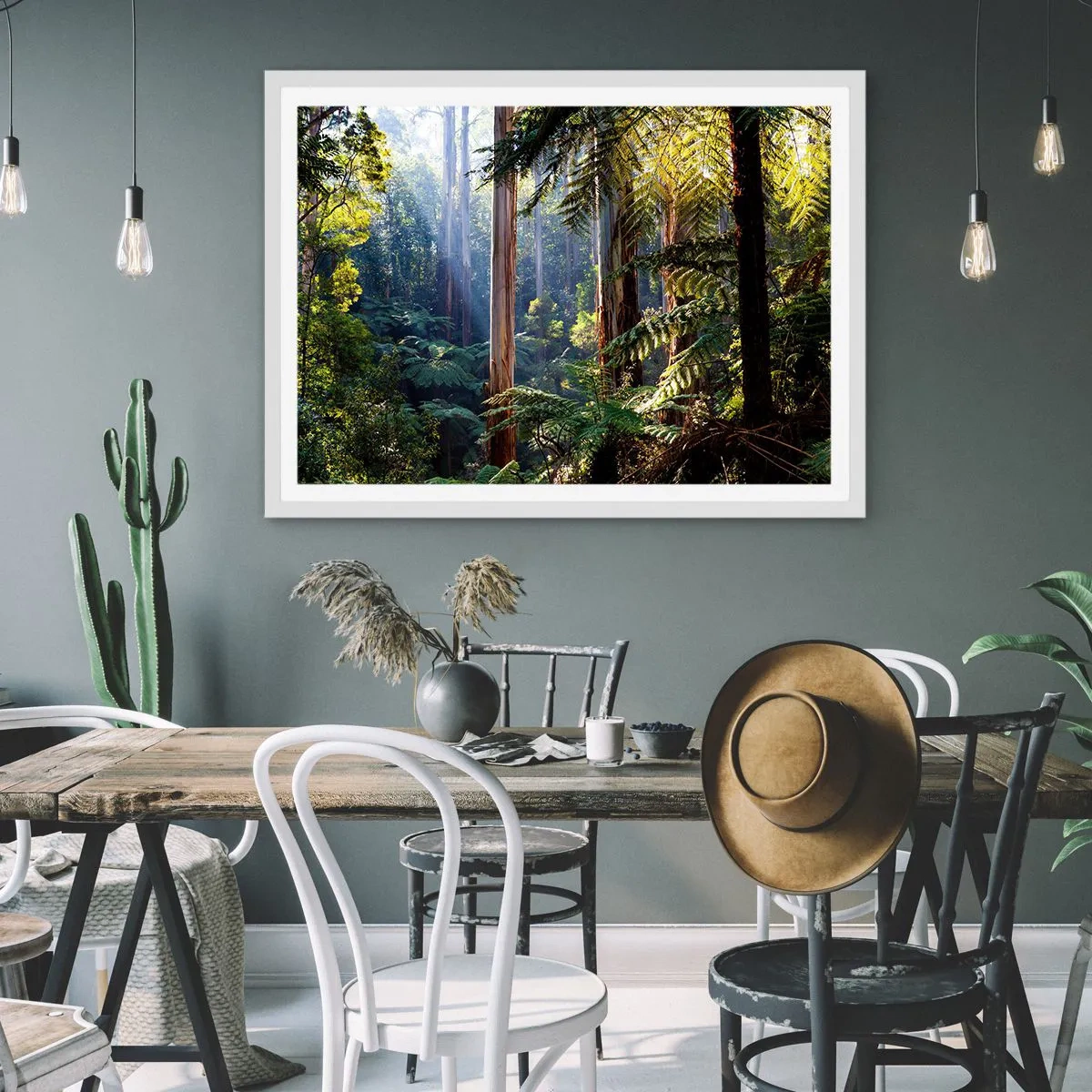 Plakat i hvid ramme - En fortælling om skoven - 100x70 cm