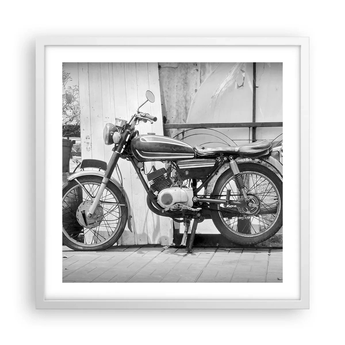 Plakat i hvid ramme - Klassikere frem for alt - 50x50 cm