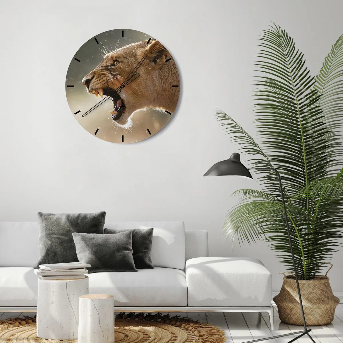 Vægur, Uret - En brølende løvinde mod baggrunden af oplyst natur - 30x30cm - Prøv ikke at lytte - Moderne vægdekoration til stue, køkken og soveværelse ARTTOR