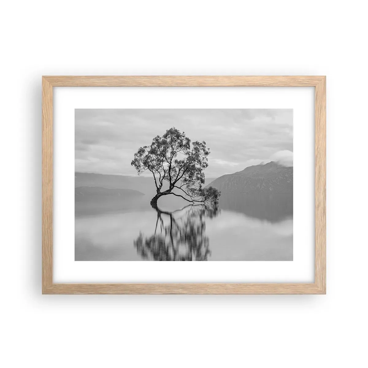 Plakat i ramme af lyst egetræ - Der findes et land - 40x30 cm