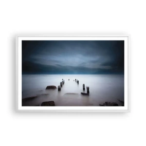 Plakat i hvid ramme - En betænksom sø - 91x61 cm