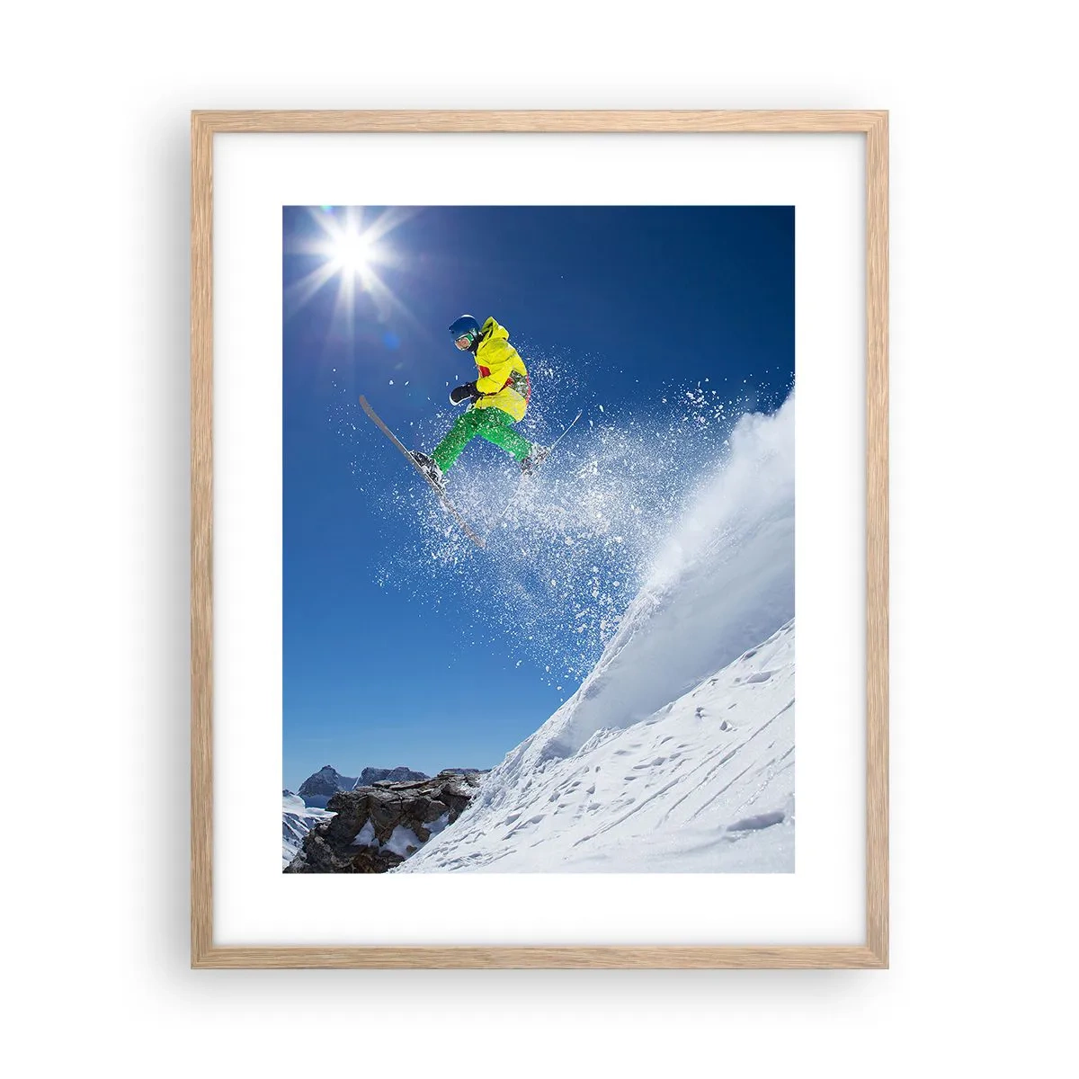 Plakat i ramme af lyst egetræ - Danser med bjergene - 40x50 cm