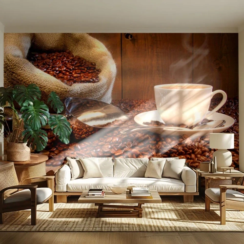 Fototapet Standard Eco - En kop kaffe mod en baggrund af bønner og en jutepose - 100x70cm - Kan du lugte det? - Moderne vægdekoration til stue og soveværelse ARTTOR
