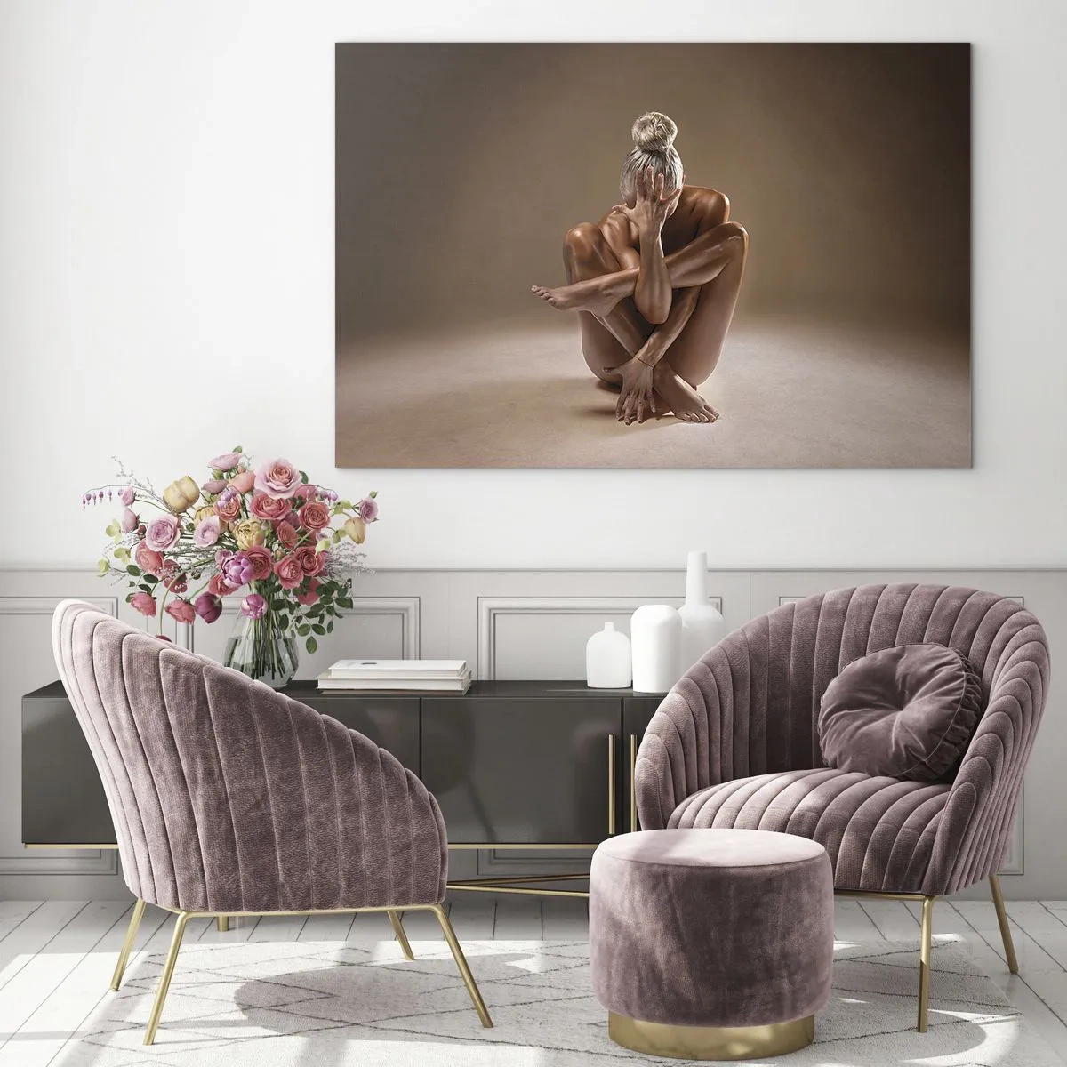 Billede på glas - En sensuel kvinde i en kunstnerisk positur mod en skyggebaggrund. - 70x50cm - Enhed mellem krop og ånd - Moderne vægdekoration til stue og soveværelse ARTTOR