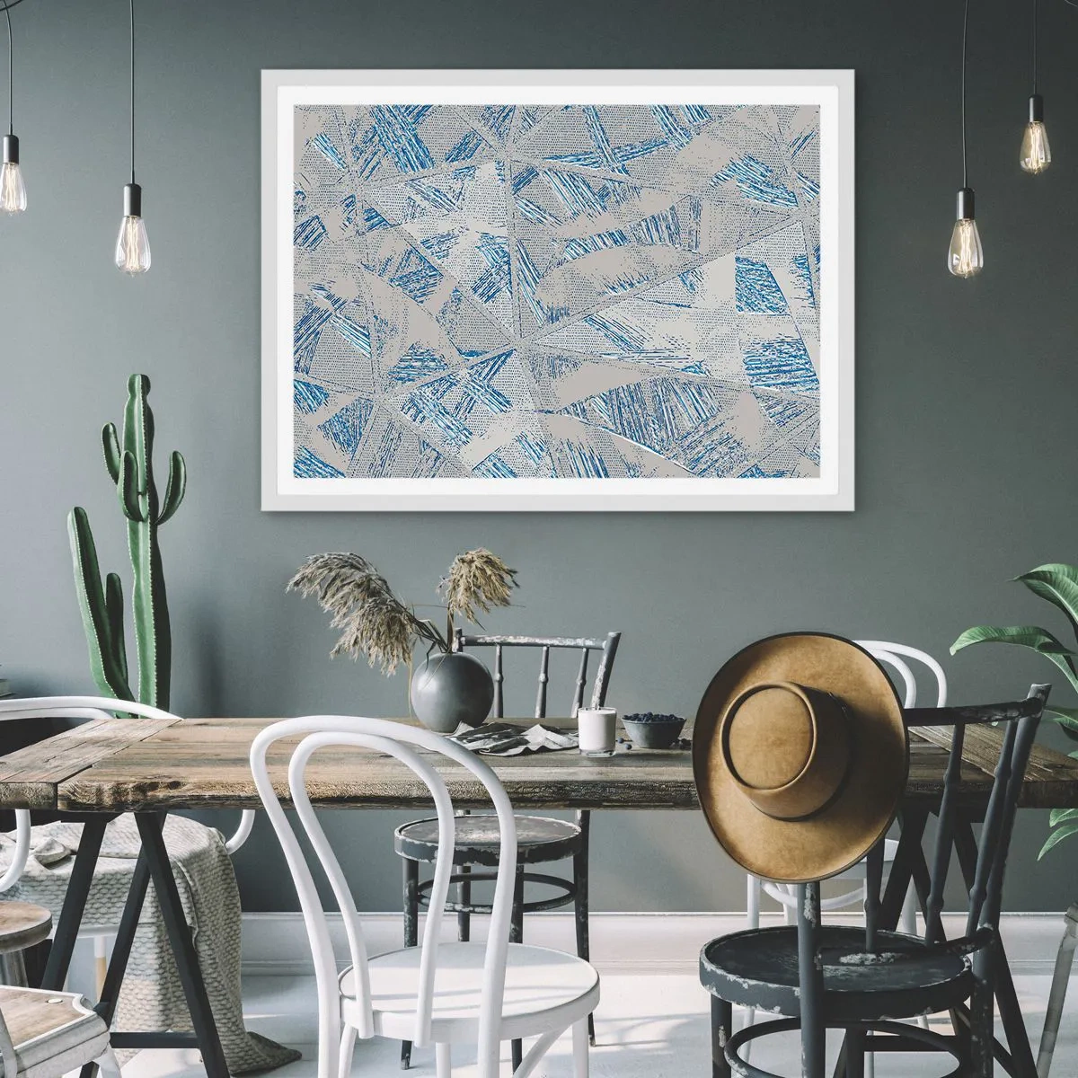 Plakat i hvid ramme - I en gråblå labyrint - 100x70 cm