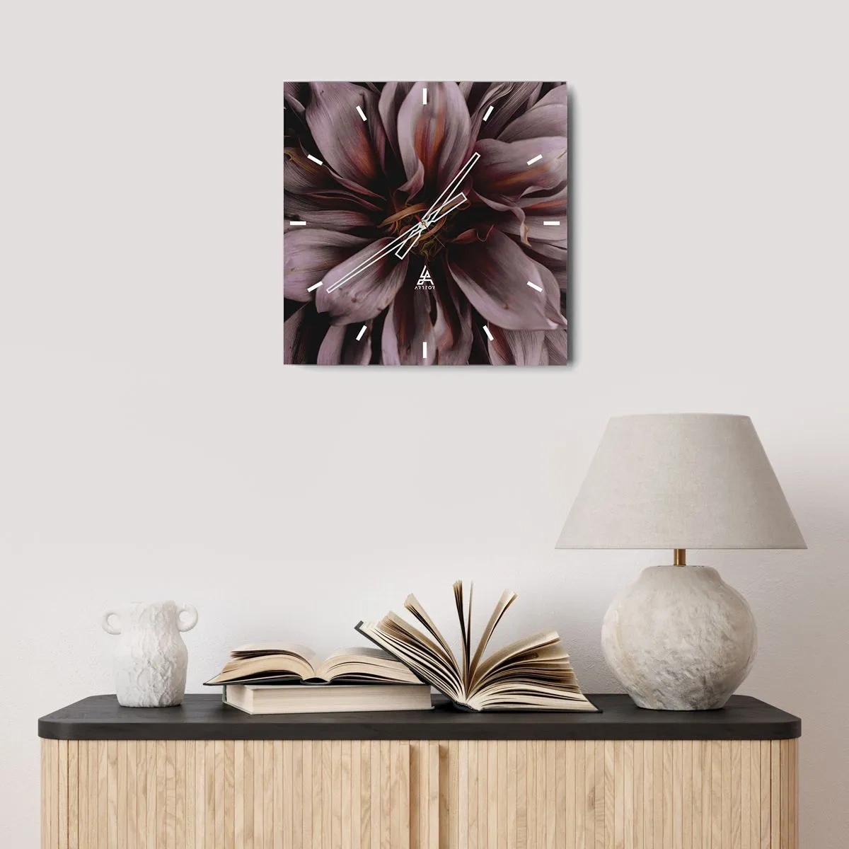 Vægur, Uret - Blomstret hjerte - 40x40 cm