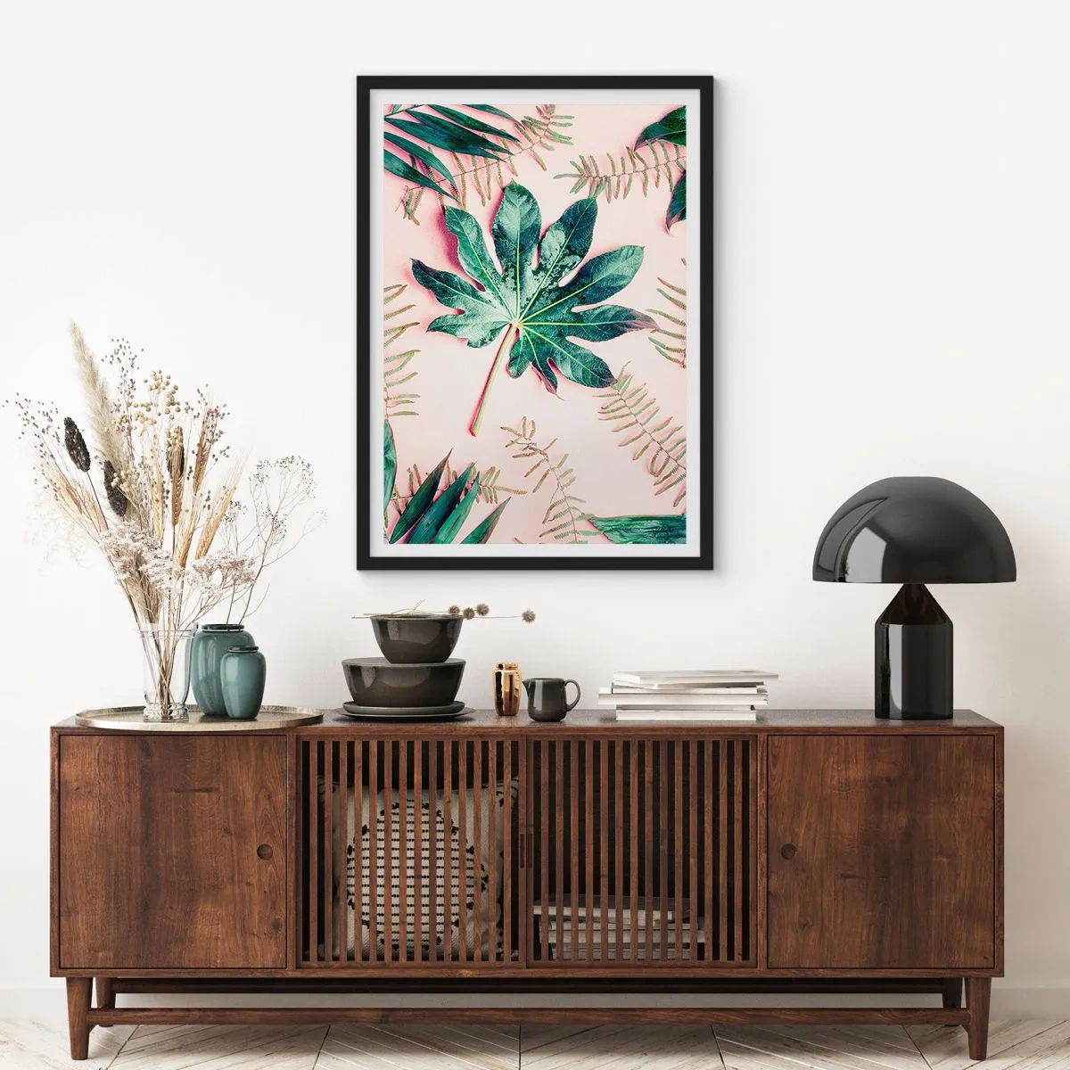 Plakat i sort ramme - Blade i forskellige grønne nuancer på en lyserød baggrund - 50x70cm - En undersøgelse af grønt på en lyserød baggrund - Moderne vægdekoration til stue og soveværelse ARTTOR