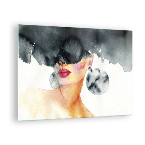 Billede på glas - Portræt af en kvinde med store øreringe og en sort plet over hovedet - 70x50cm - Hemmeligheden bag elegance - Moderne vægdekoration til stue og soveværelse ARTTOR