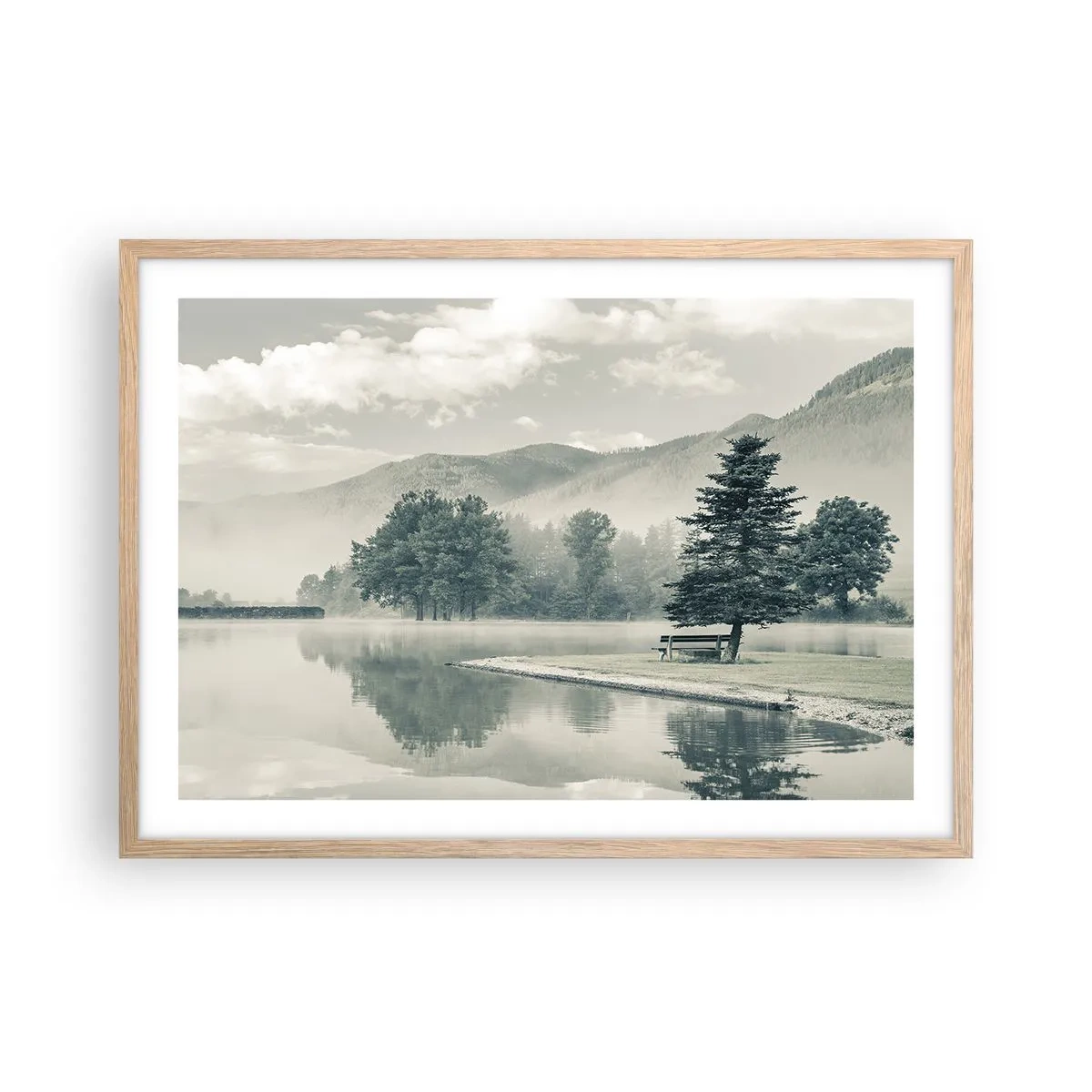 Plakat i ramme af lyst egetræ - Søen sover stadig - 70x50 cm