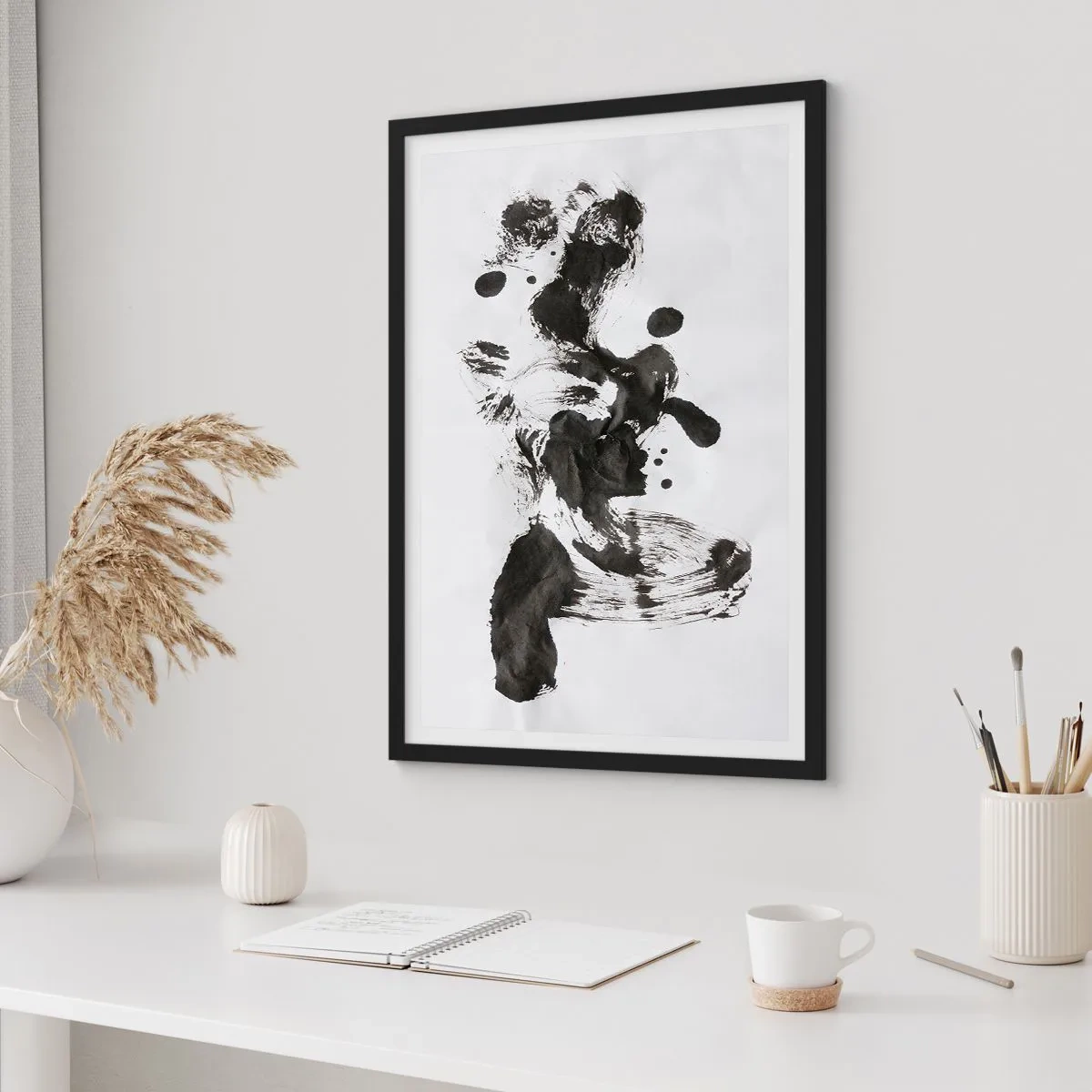 Plakat i sort ramme - Sort-hvid abstraktion i ekspressionistisk stil - 50x70cm - En metode i galskaben? - Moderne vægdekoration til stue og soveværelse ARTTOR