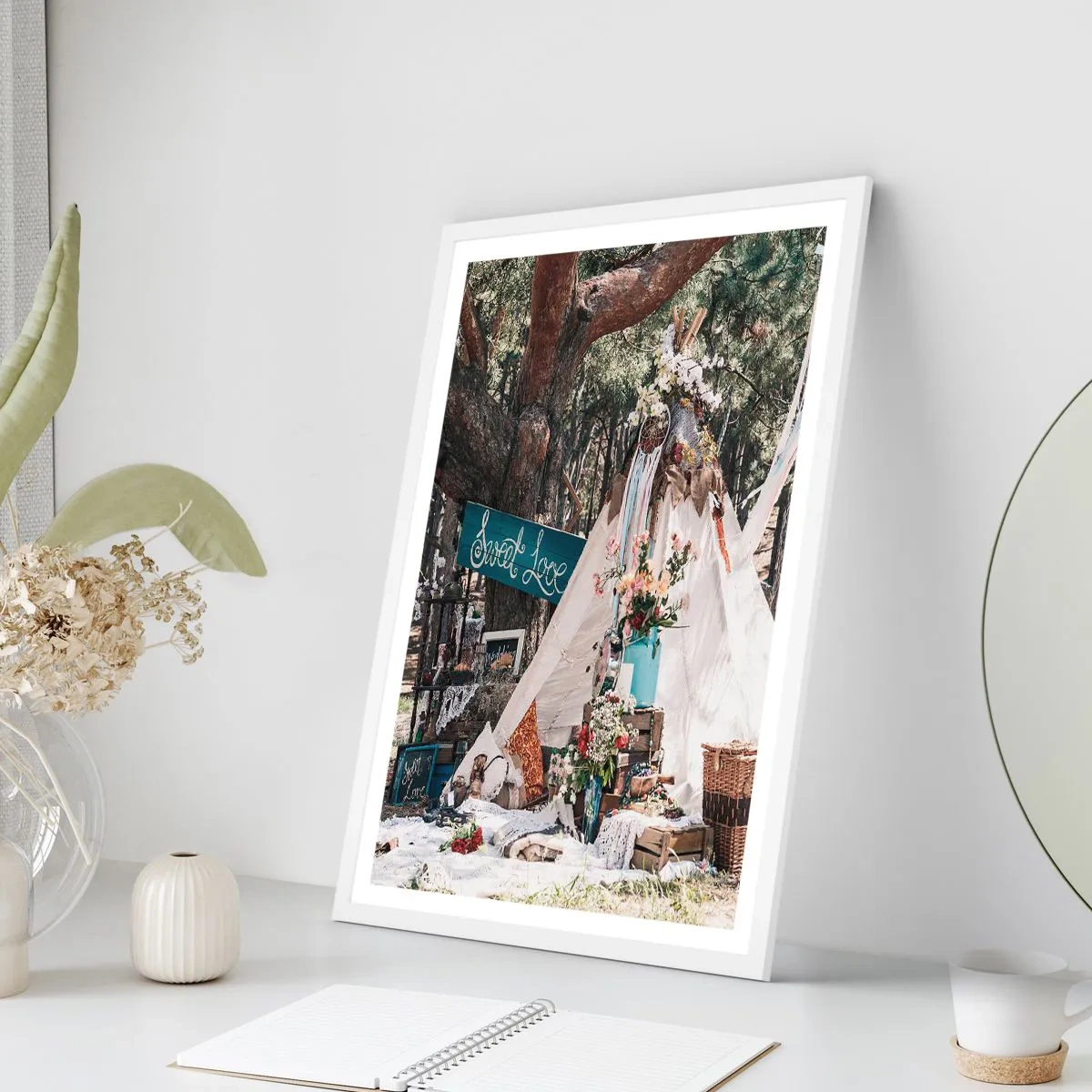 Plakat i hvid ramme - Make love… - 30x40 cm