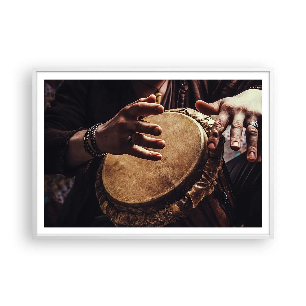 Plakat i hvid ramme - I hjertets rytme - 100x70 cm