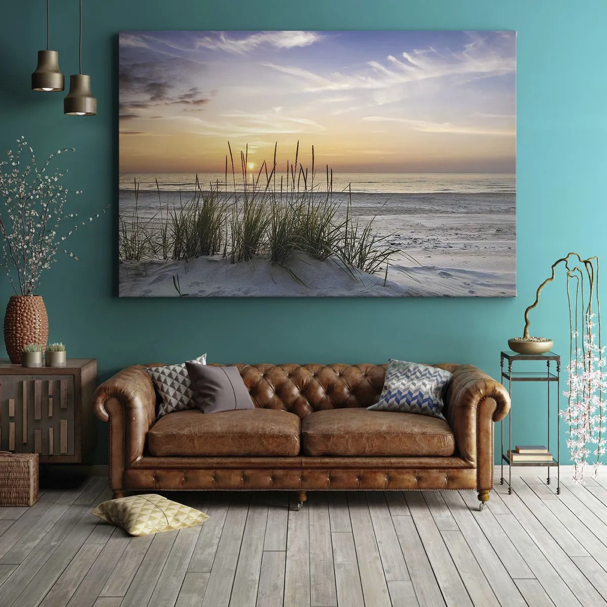 Lærredstryk - Billede på lærred - En sandstrand ved solnedgang med græs i baggrunden - 70x50cm - Se, tænk, føl - Moderne vægdekoration til stue og soveværelse ARTTOR